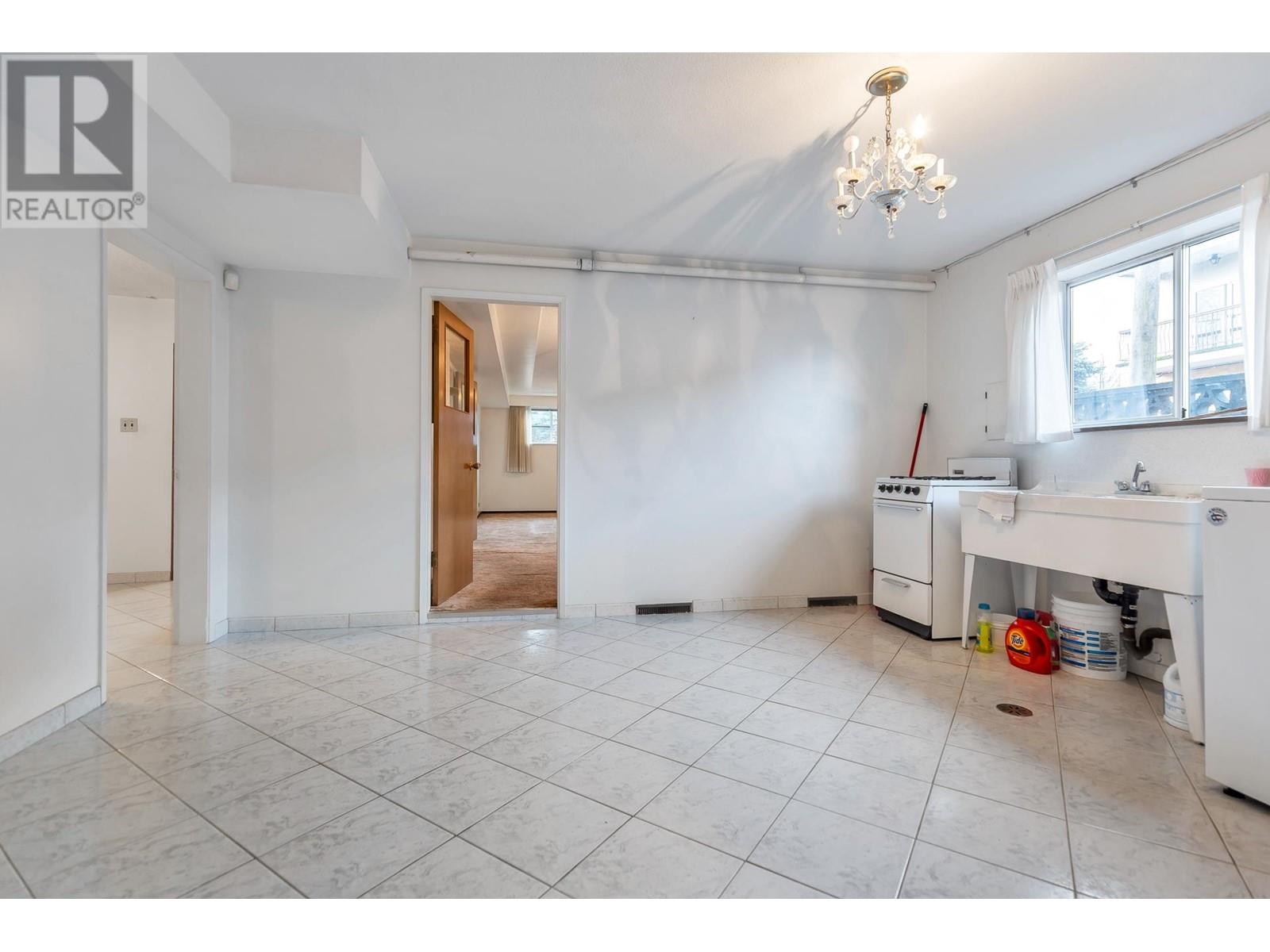 2425 Kitchener Street, Vancouver, British Columbia  V5K 3C4 - Photo 23 - R2845885
