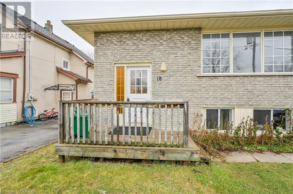 18 Antwerp Street, St. Catharines, Ontario  L2S 1V8 - Photo 2 - 40535886