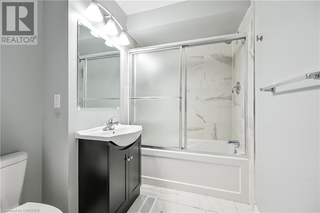 18 Antwerp Street, St. Catharines, Ontario  L2S 1V8 - Photo 9 - 40535886