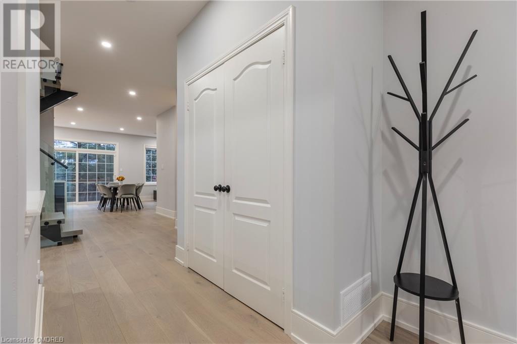149 Spring Azure Crescent, Oakville, Ontario  L6L 6V7 - Photo 3 - 40534637
