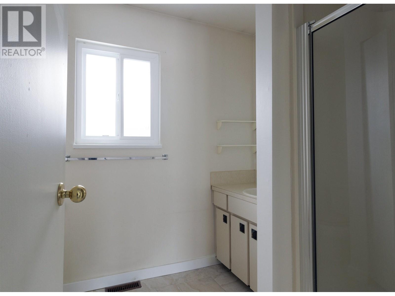 21579 Cherrington Avenue, Maple Ridge, British Columbia  V2X 8R2 - Photo 8 - R2845923