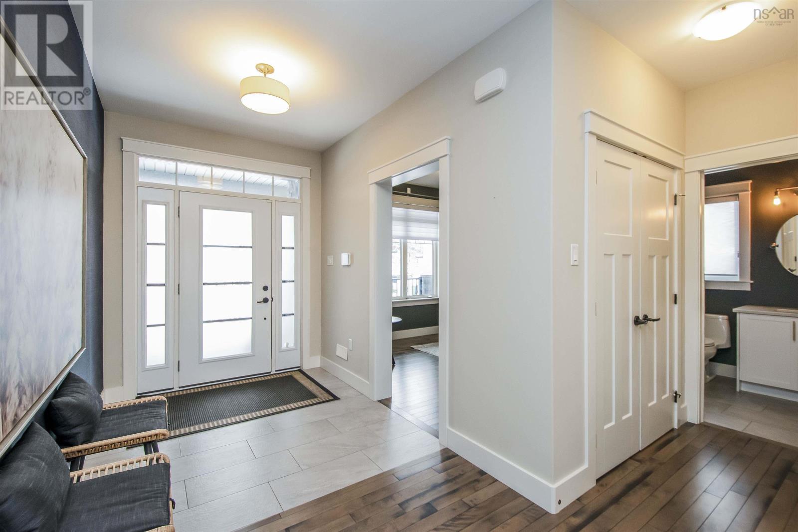 24 Crownridge Drive, West Bedford, Nova Scotia  B4B 0X4 - Photo 4 - 202402000