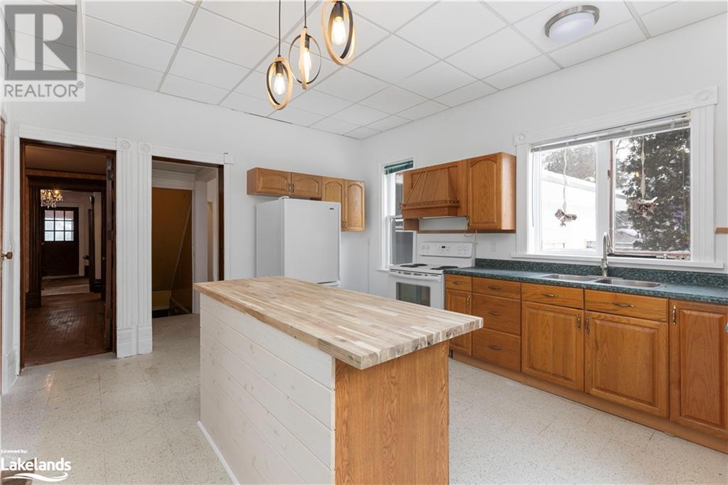 1 Sturgeon Bay Road, Coldwater, Ontario  L0K 1E0 - Photo 3 - 40533742