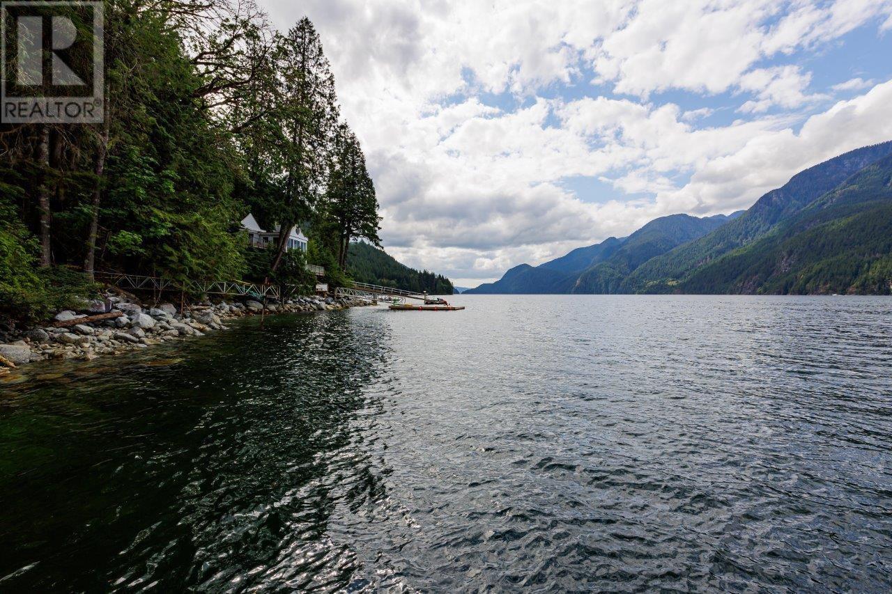 23 East Of Croker Island, North Vancouver, British Columbia  V0V 0V0 - Photo 29 - R2846068
