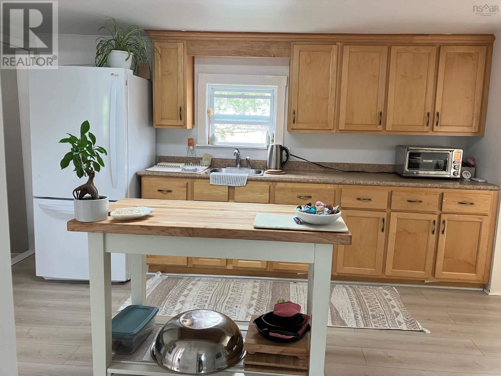9 Catherine Street, Yarmouth, Nova Scotia  B5A 2Z1 - Photo 28 - 202402043