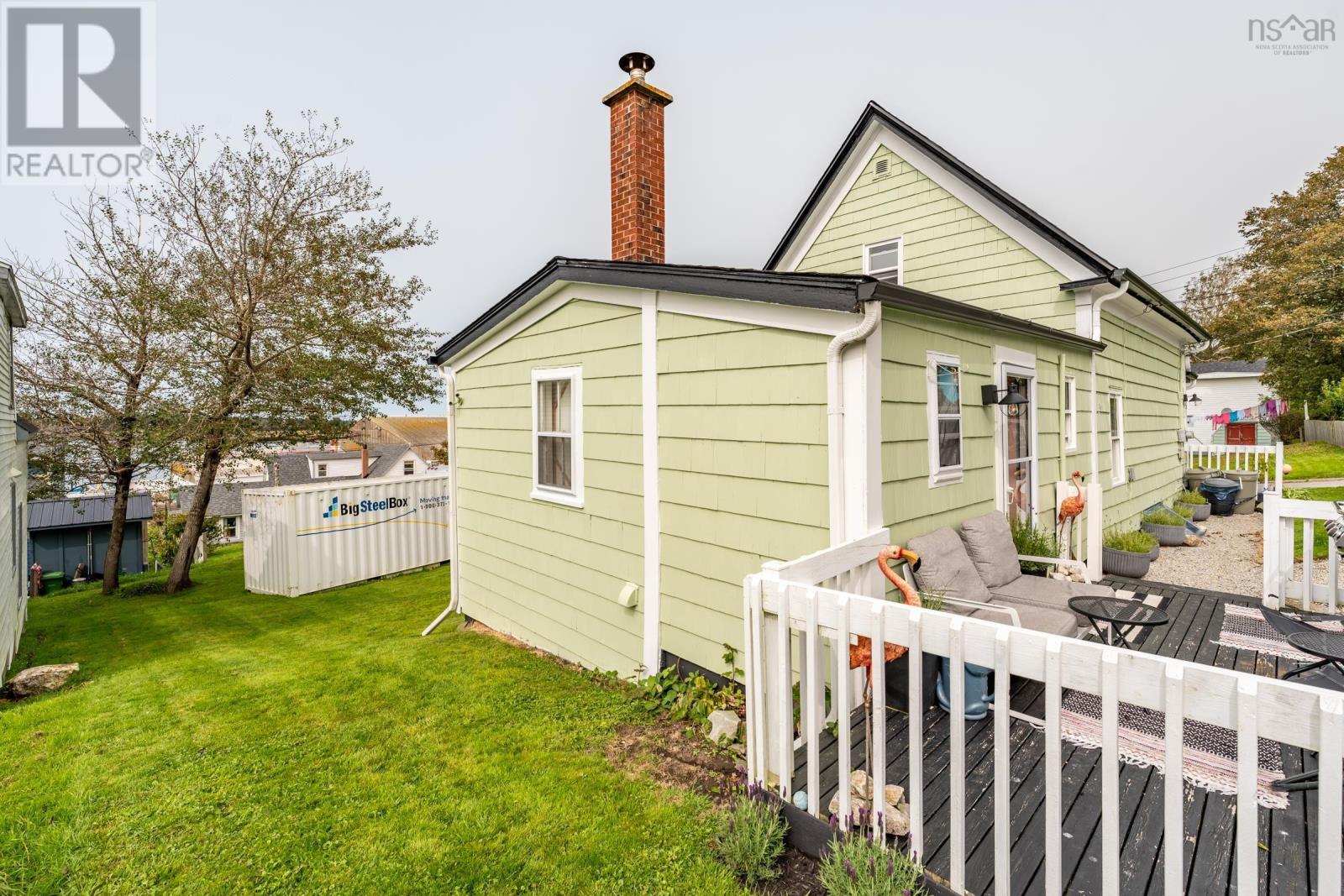 9 Catherine Street, Yarmouth, Nova Scotia  B5A 2Z1 - Photo 6 - 202402043