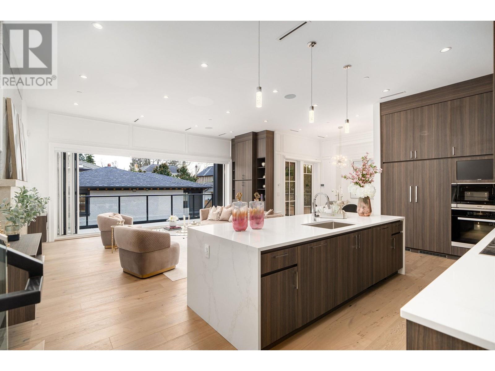 2626 W 35th Avenue, Vancouver, British Columbia  V6N 2L8 - Photo 2 - R2846057