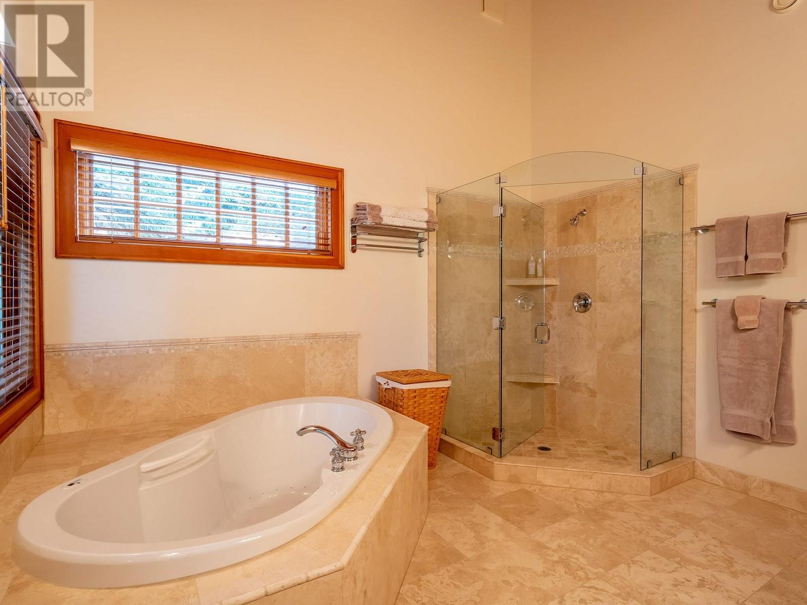 3826 Sunridge Drive, Whistler, British Columbia  V8E 0W1 - Photo 12 - R2846126