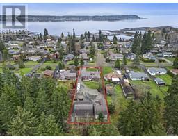 3809 Meredith Dr Courtenay South