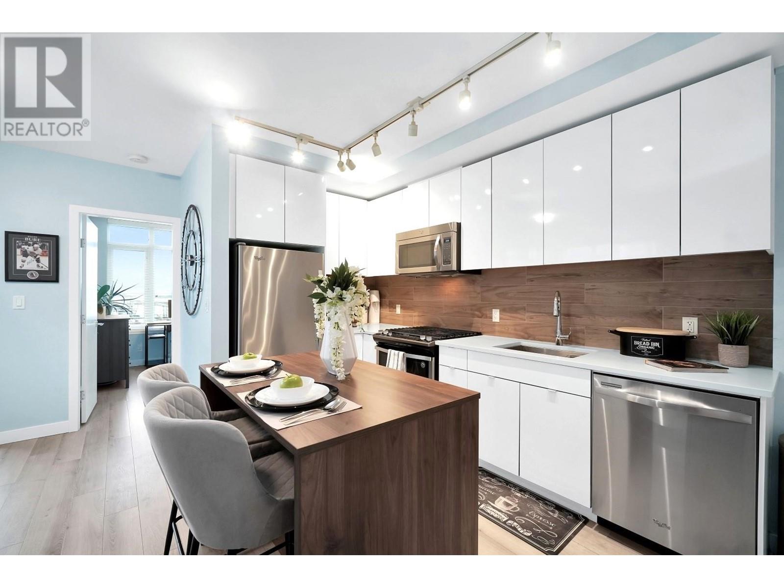 707 200 Nelson's Crescent, New Westminster, British Columbia  V3L 0H4 - Photo 3 - R2846185
