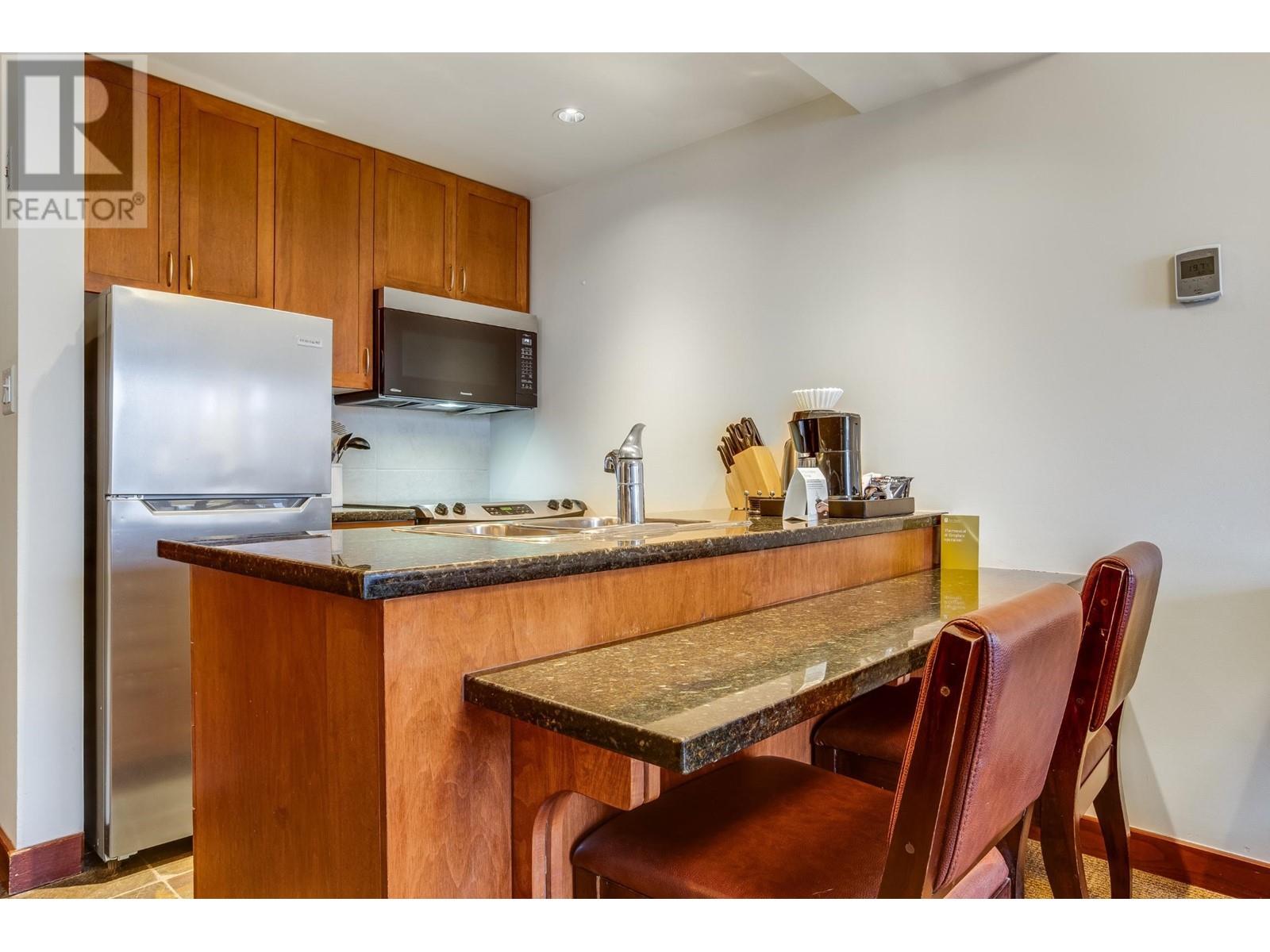 4404 4299 Blackcomb Way, Whistler, British Columbia  V8E 0X3 - Photo 11 - R2846219