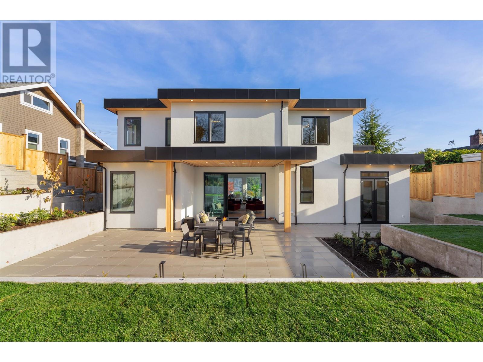 519 Roslyn Boulevard, North Vancouver, British Columbia  V7G 1P2 - Photo 35 - R2846214