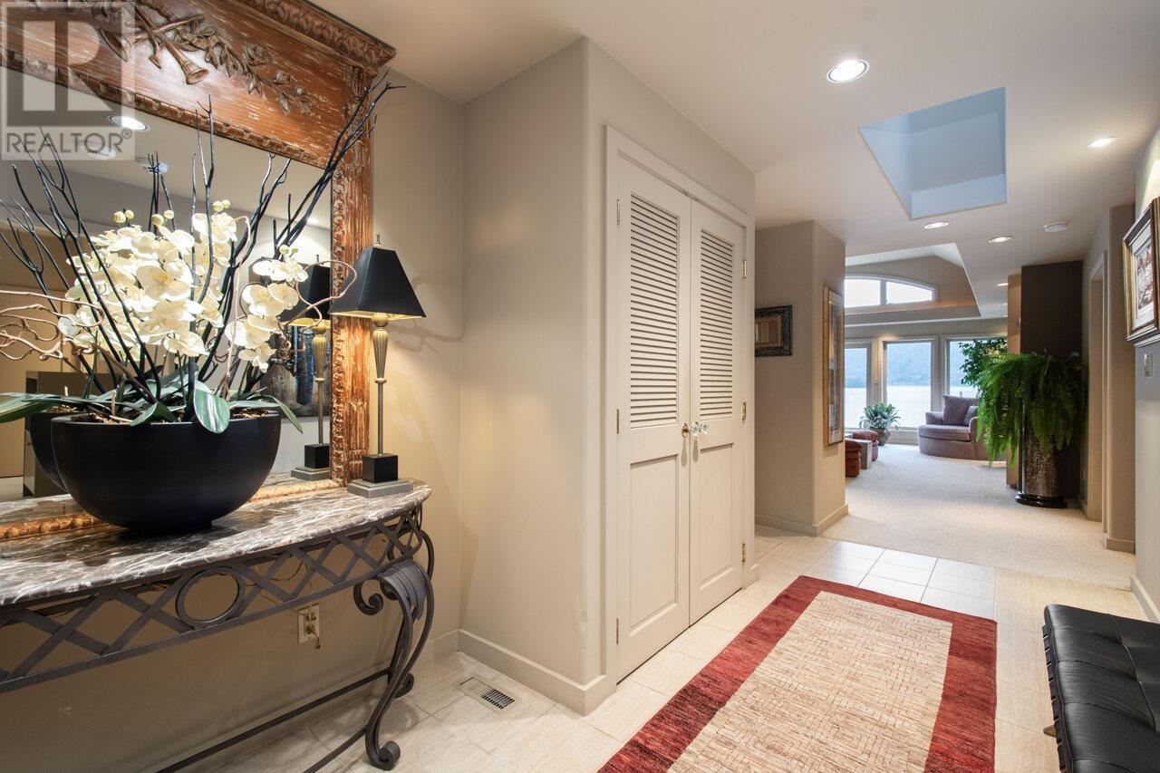 4527 Stonehaven Avenue, North Vancouver, British Columbia  V7G 1E7 - Photo 19 - R2846279