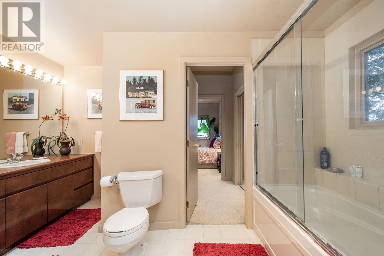 4527 Stonehaven Avenue, North Vancouver, British Columbia  V7G 1E7 - Photo 31 - R2846279