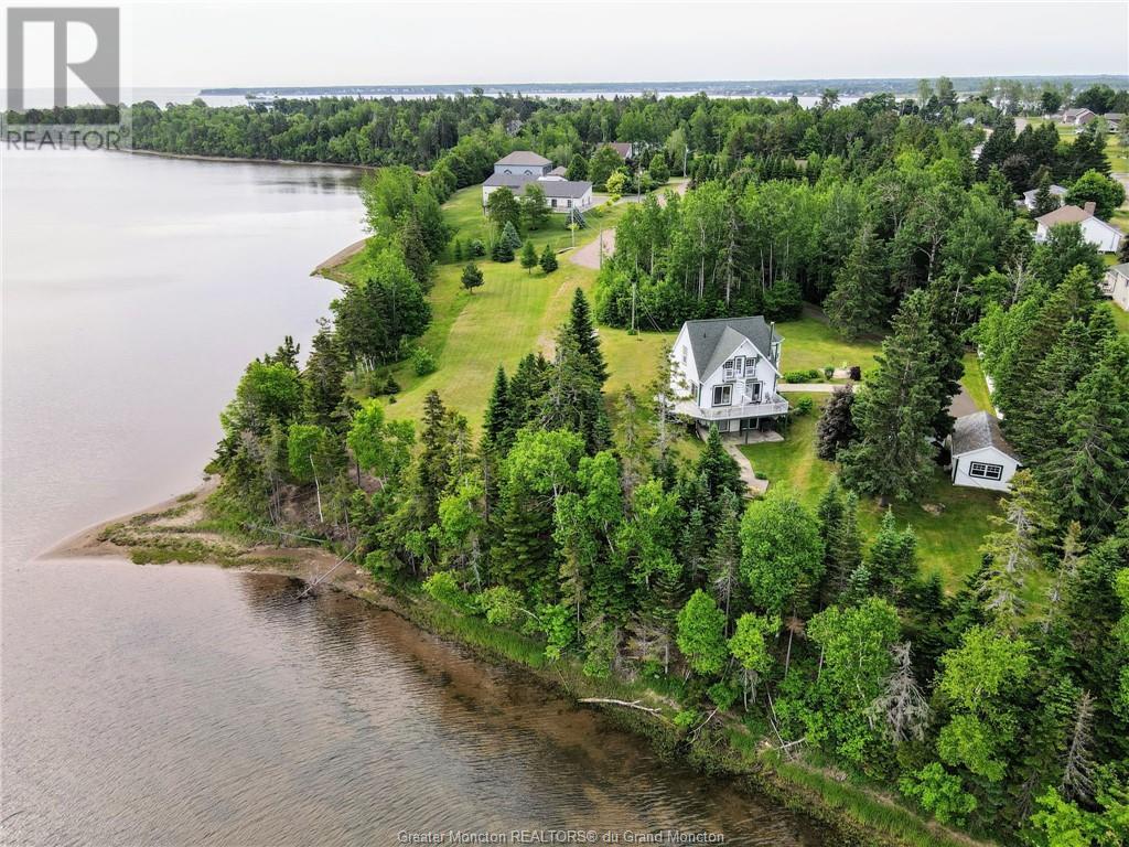 18 Denis St, Bouctouche, New Brunswick  E4S 3A9 - Photo 3 - M157085