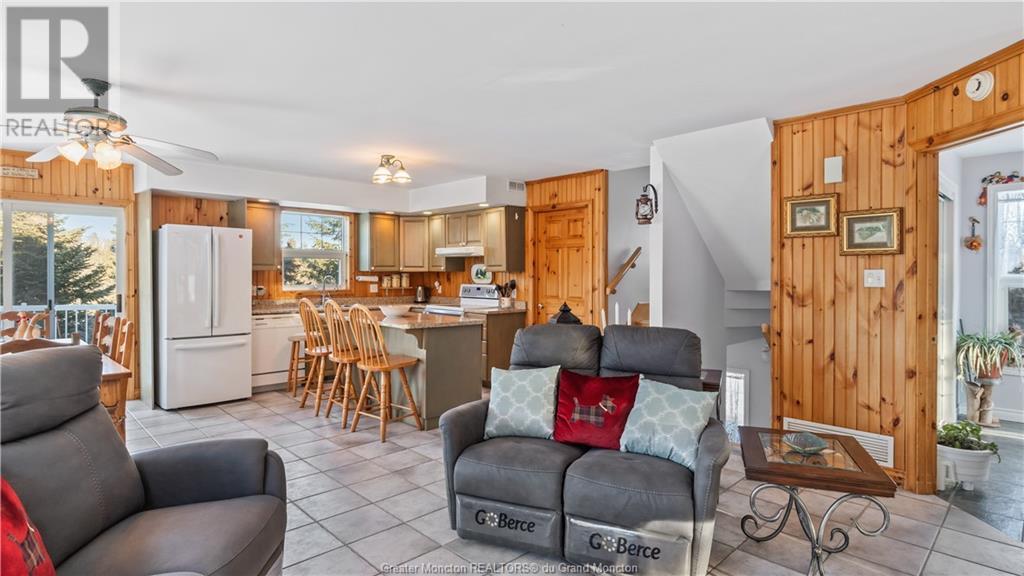 18 Denis St, Bouctouche, New Brunswick  E4S 3A9 - Photo 14 - M157085