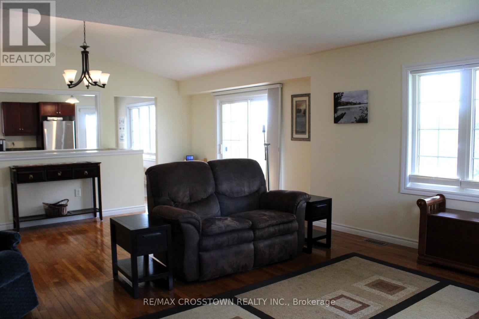 30 Ironwood Tr, Oro-Medonte, Ontario  L0K 1E0 - Photo 23 - S8040076