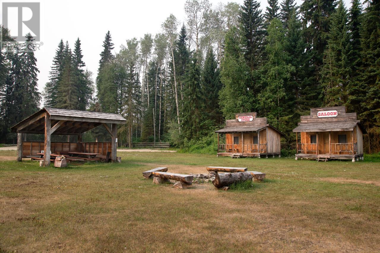 5565 Clearwater Valley Rd, Clearwater, British Columbia   - Photo 43 - 176536