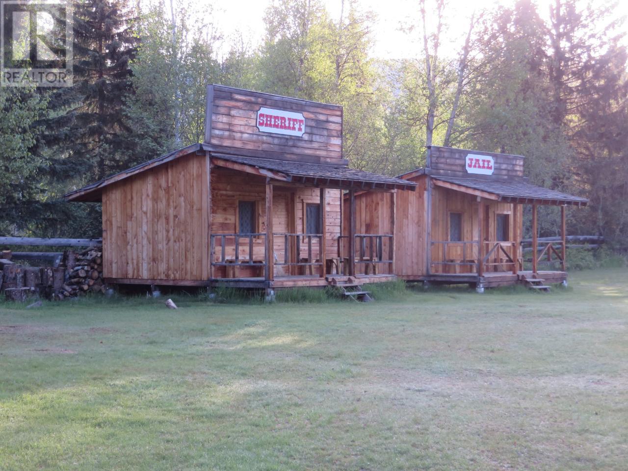 5565 Clearwater Valley Rd, Clearwater, British Columbia   - Photo 44 - 176536