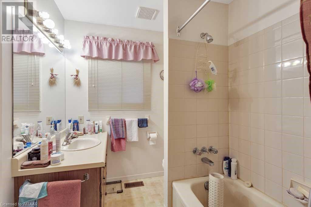 275 George Street Unit# 8, Ingersoll, Ontario  N5C 4A9 - Photo 15 - 40535354