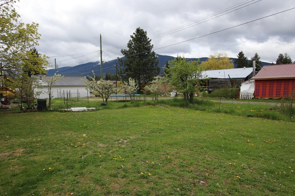 312 6th Avenue, Nakusp, British Columbia  V0G 1R0 - Photo 10 - 2474779