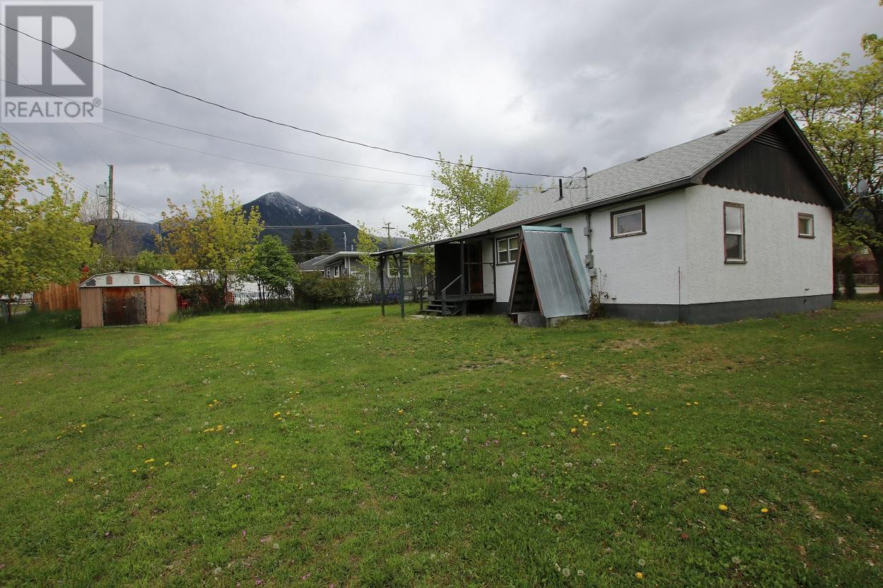 312 6TH AVENUE Nakusp