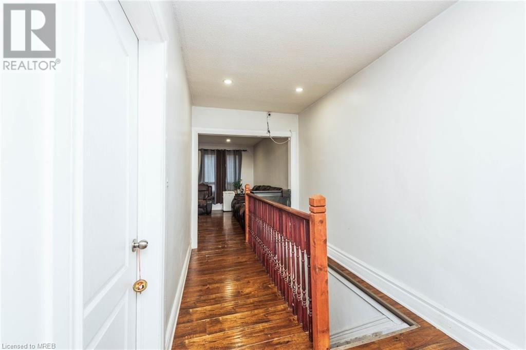 1406 Gerrard Street, Toronto, Ontario  M4L 1Z4 - Photo 6 - 40535482