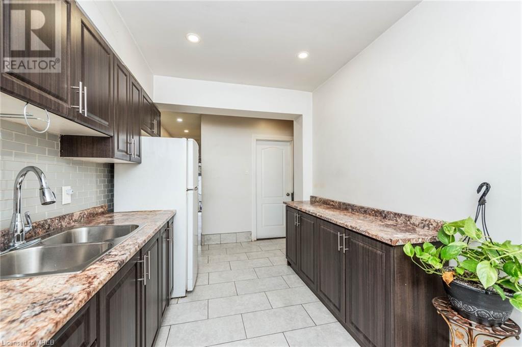 1406 Gerrard Street, Toronto, Ontario  M4L 1Z4 - Photo 12 - 40535482