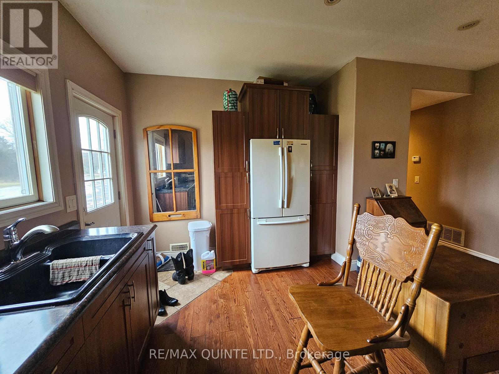 1648 North Big Island Rd, Prince Edward County, Ontario  K0K 1W0 - Photo 6 - X8040962