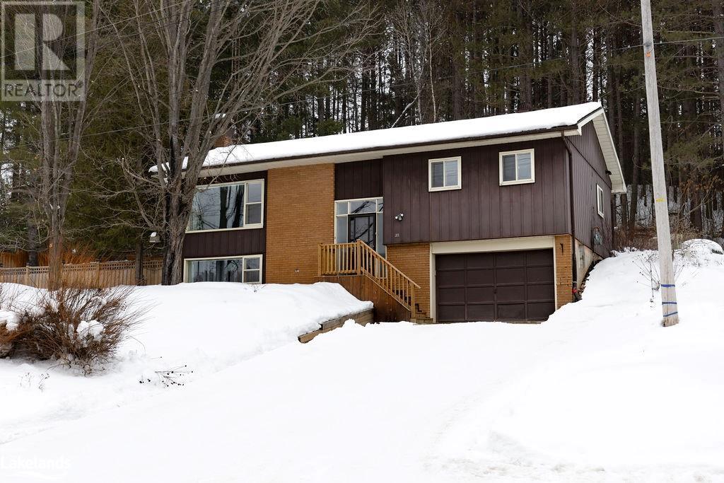 309 Syples Street, Burk's Falls, Ontario  P0A 1C0 - Photo 2 - 40536067