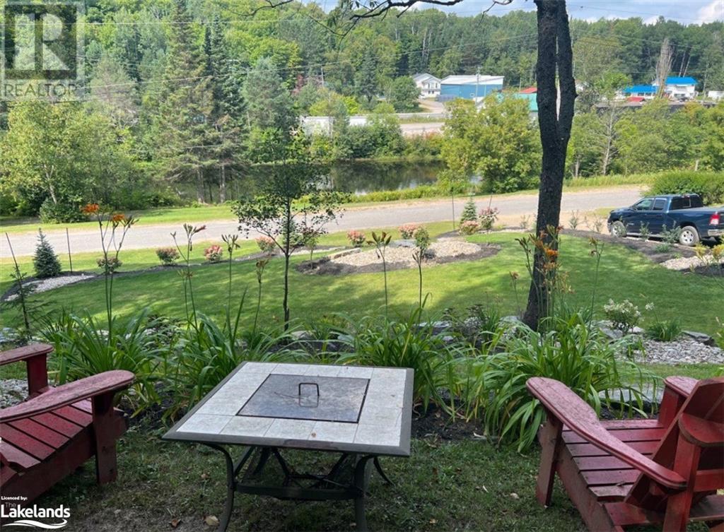 309 Syples Street, Burk's Falls, Ontario  P0A 1C0 - Photo 3 - 40536067