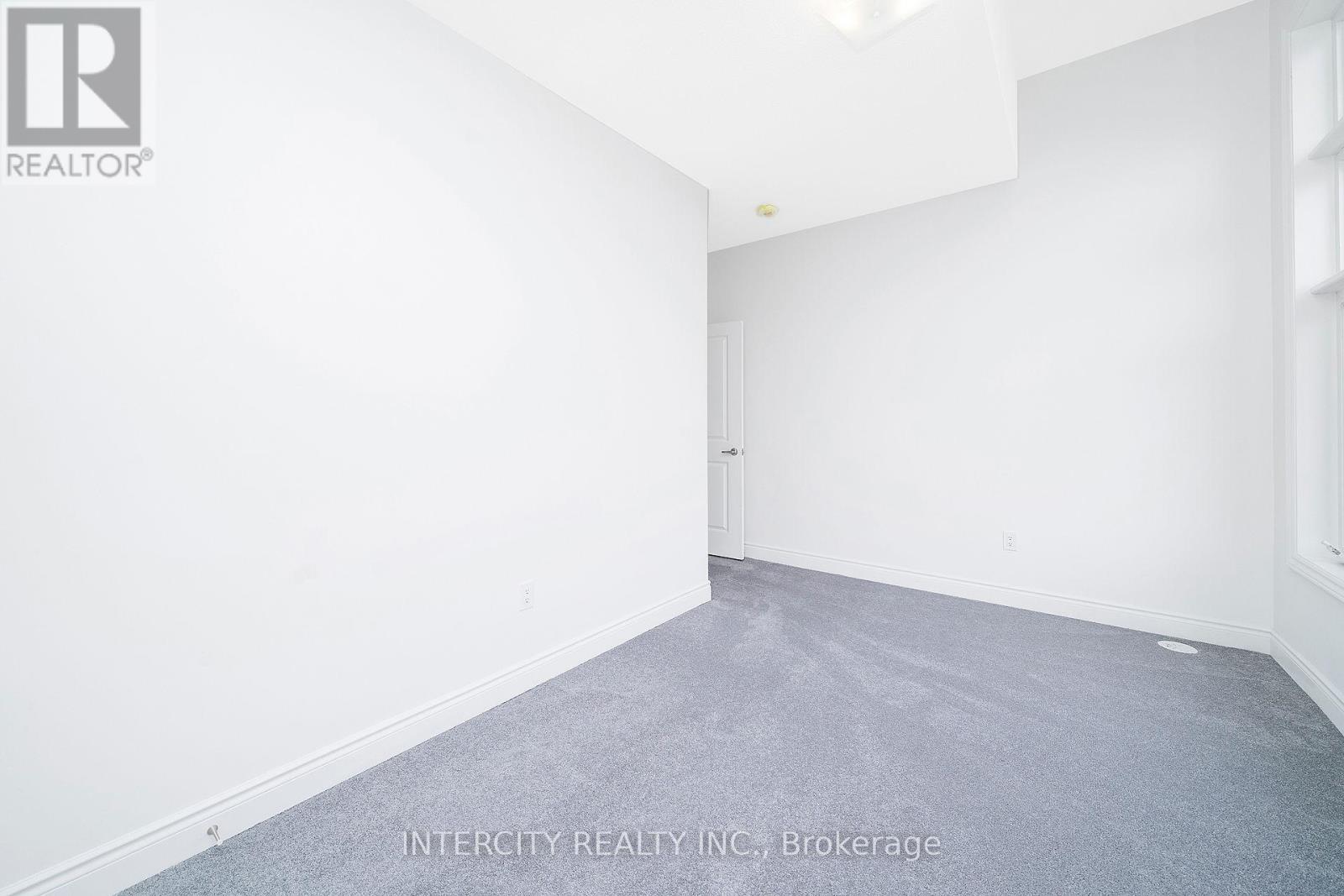 4 Tarmola Park Crt, Toronto, Ontario  M9L 2L1 - Photo 27 - W8041570