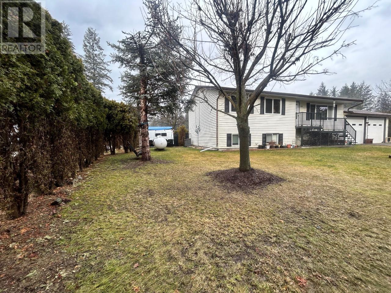 629 BARRIERE LAKES RD, barriere, British Columbia