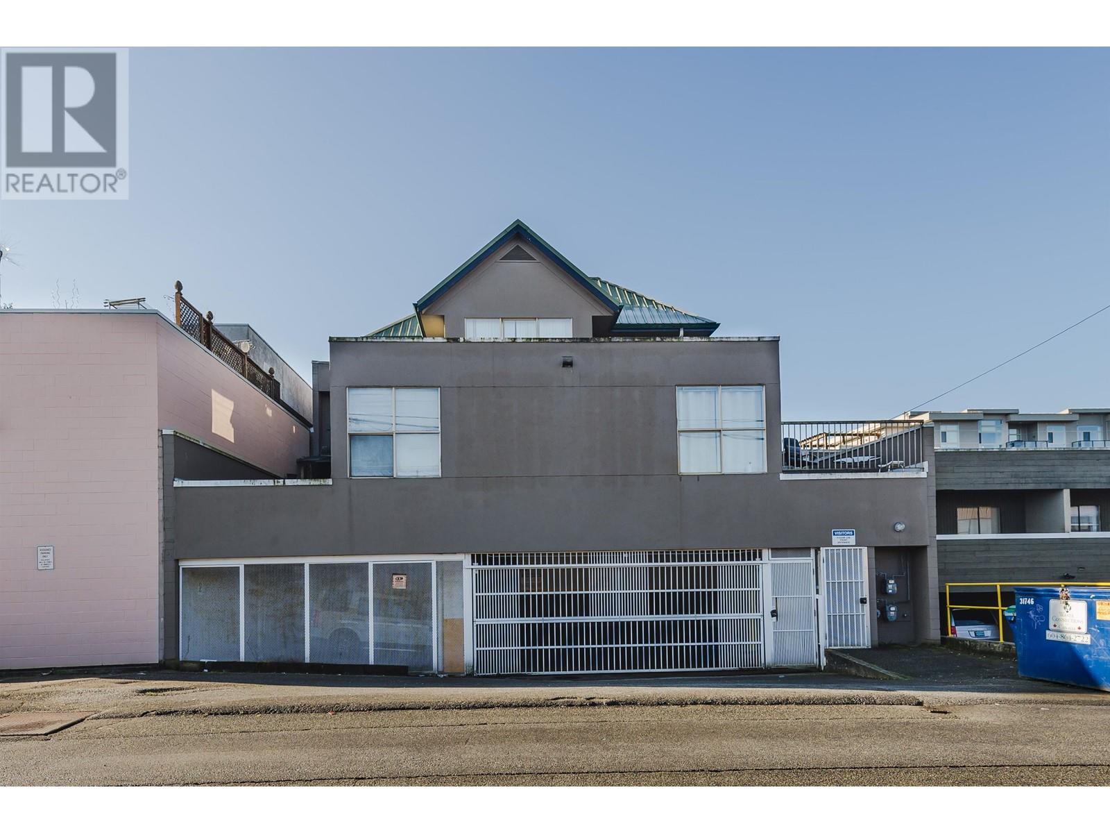 102 22337 Lougheed Highway, Maple Ridge, British Columbia  V2X 2T3 - Photo 3 - C8055624
