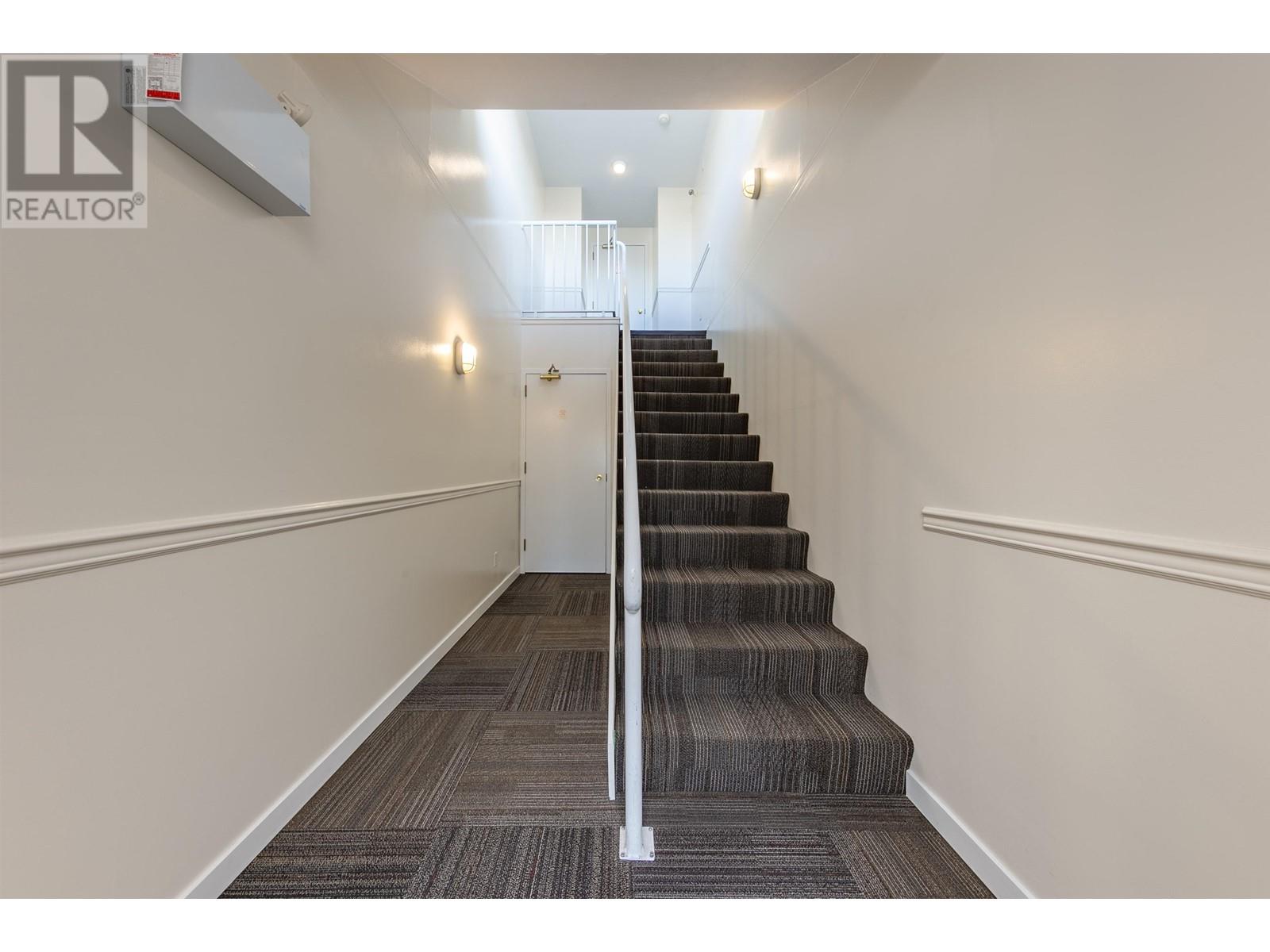102 22337 Lougheed Highway, Maple Ridge, British Columbia  V2X 2T3 - Photo 6 - C8055624