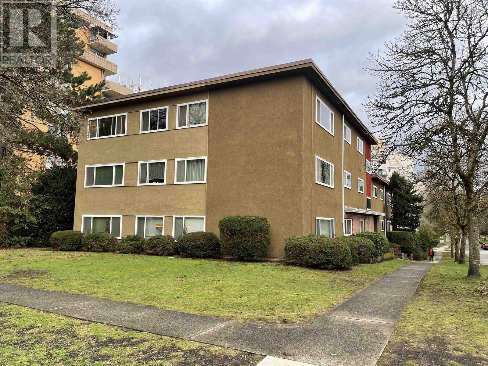 Listing Picture 3 of 7 : 2275 W 39TH AVENUE, Vancouver / 溫哥華 - 魯藝地產 Yvonne Lu Group - MLS Medallion Club Member