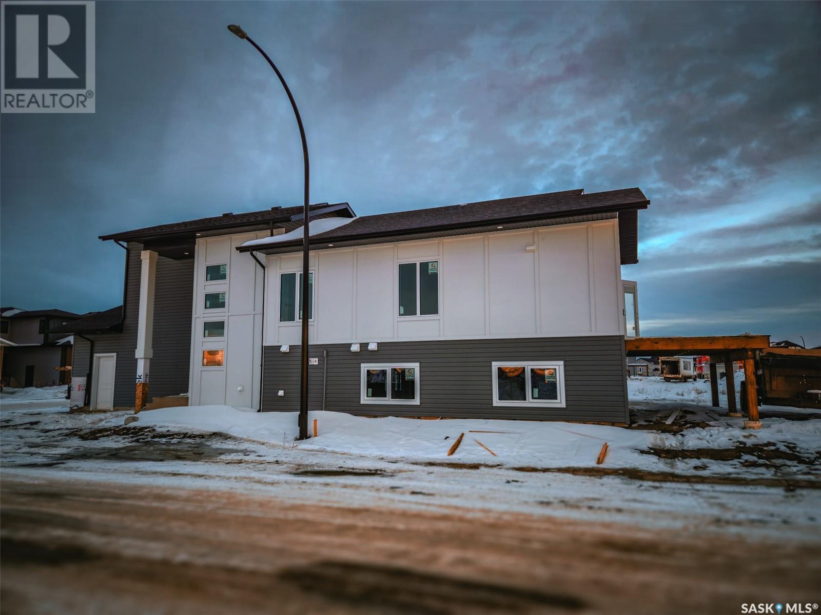 143 Schmeiser Lane, Saskatoon, Saskatchewan  S7V 1P1 - Photo 2 - SK958215