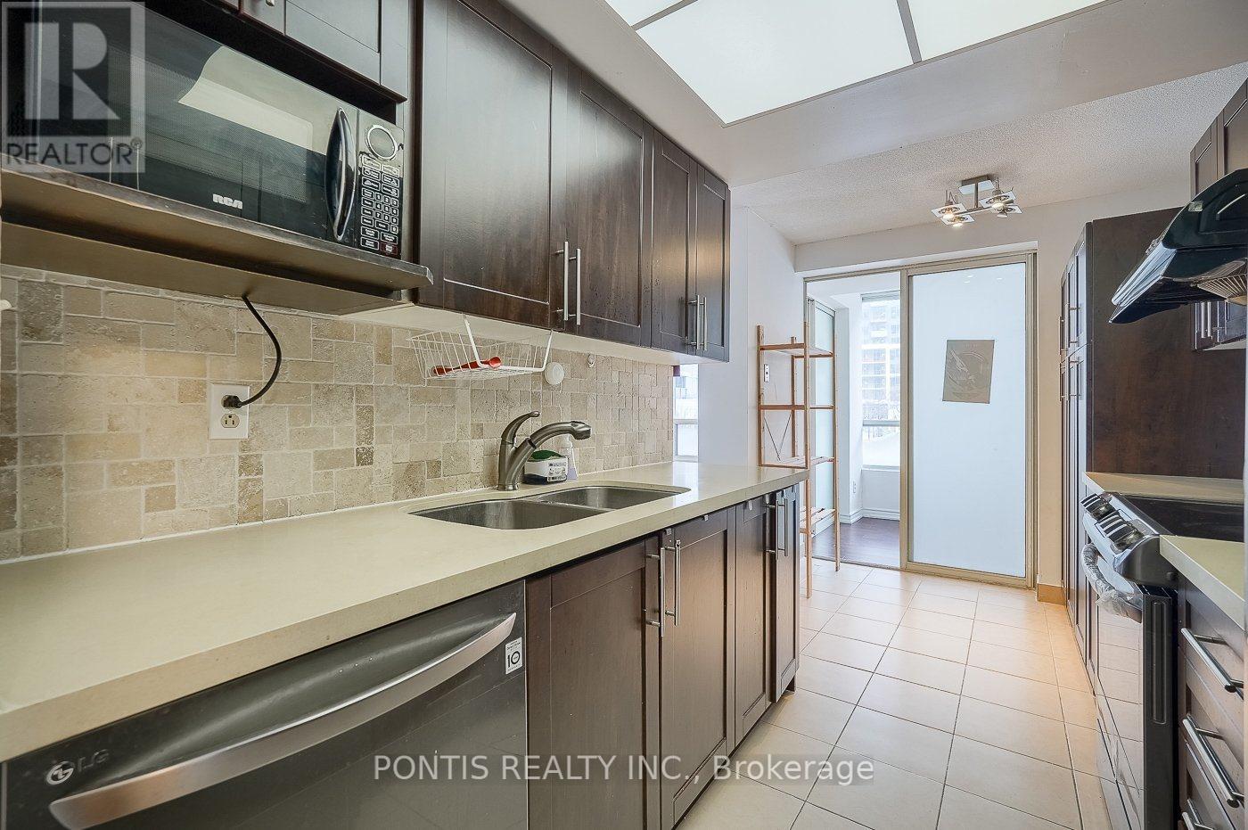 #209 -5785 Yonge St, Toronto, Ontario  M2M 4J2 - Photo 23 - C8042750