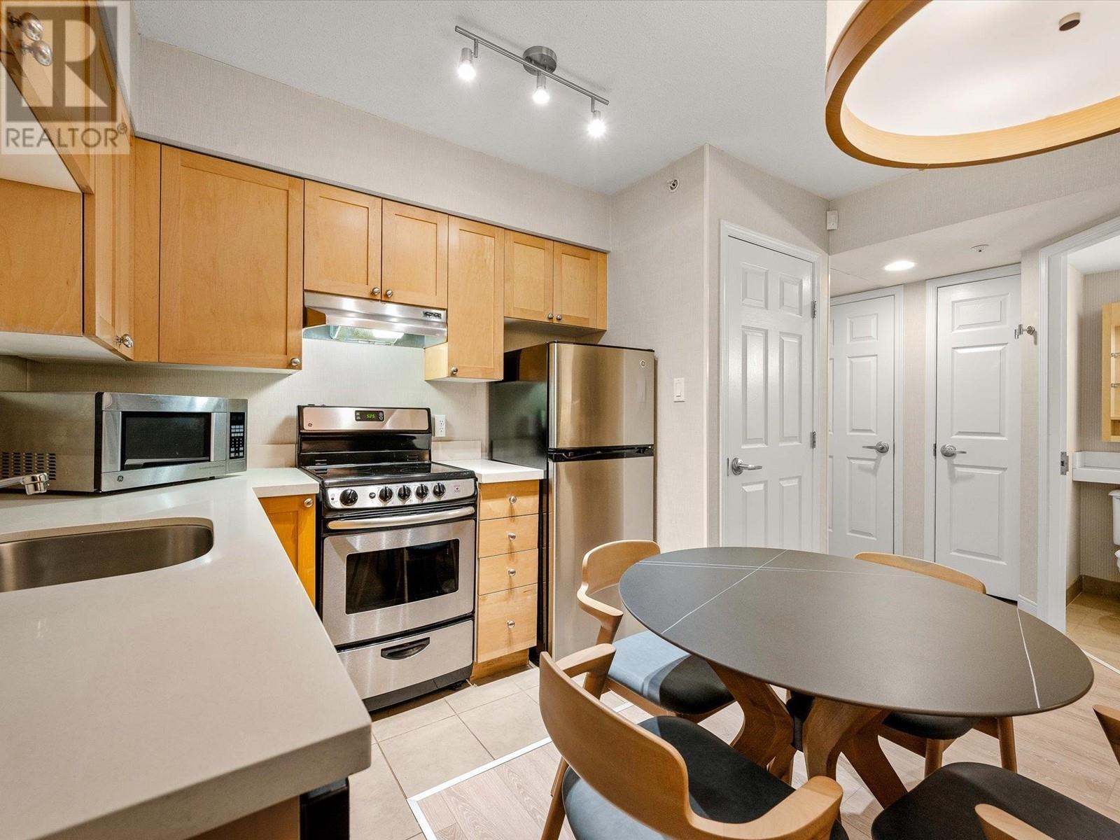 2420 4308 Main Street, Whistler, British Columbia  V8E 1A9 - Photo 6 - R2846577