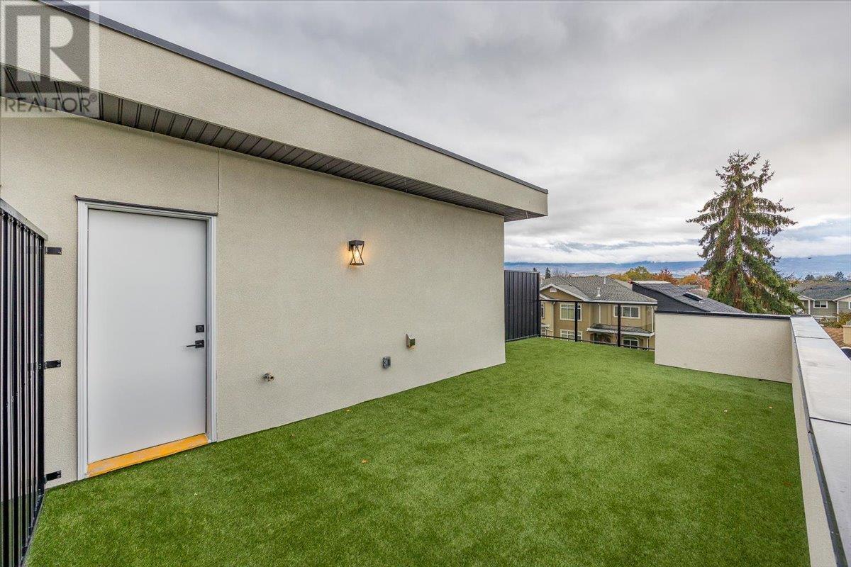 4 762 Morrison Avenue Kelowna