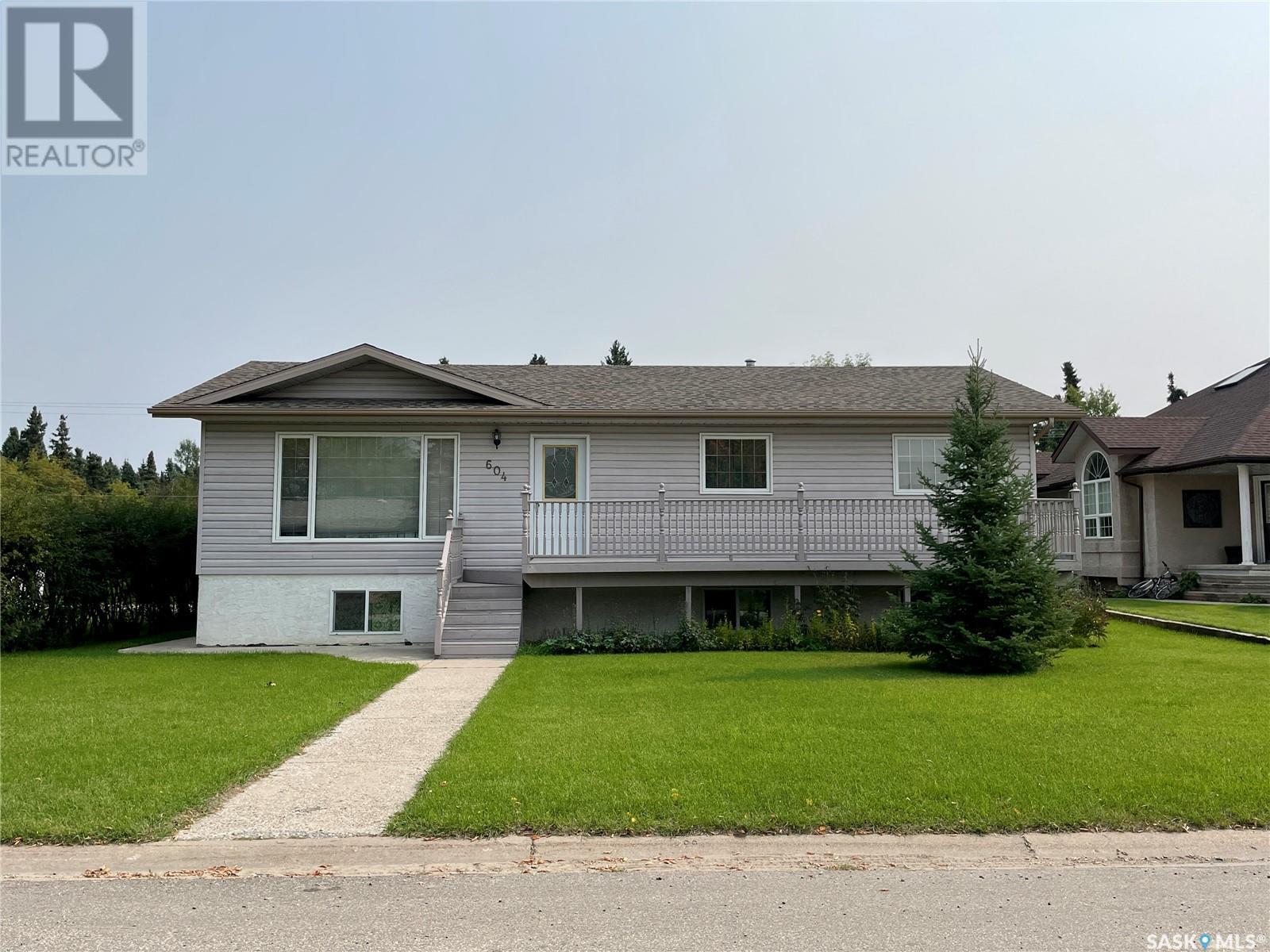 604 Donald Street, Hudson Bay, Saskatchewan  S0E 0Y0 - Photo 1 - SK942996