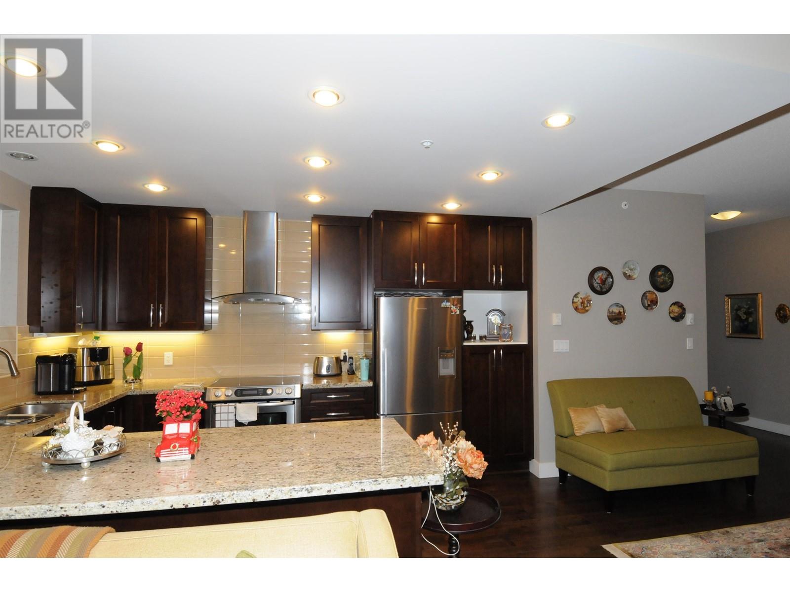 403 1415 Parkway Boulevard, Coquitlam, British Columbia  V3E 0C7 - Photo 6 - R2839055