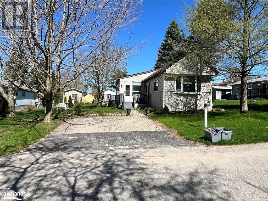 8 Claremont Crescent, Oro-Medonte, Ontario  L3V 0P9 - Photo 1 - 40536040