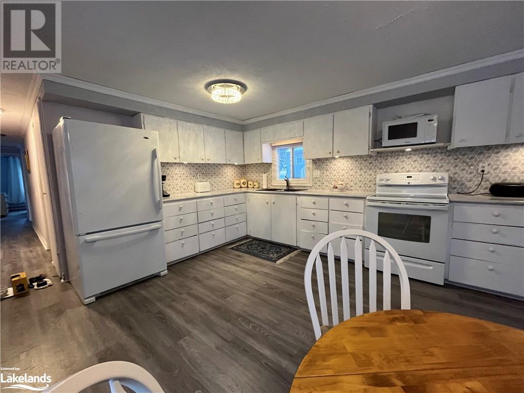 8 Claremont Crescent, Oro-Medonte, Ontario  L3V 0P9 - Photo 13 - 40536040