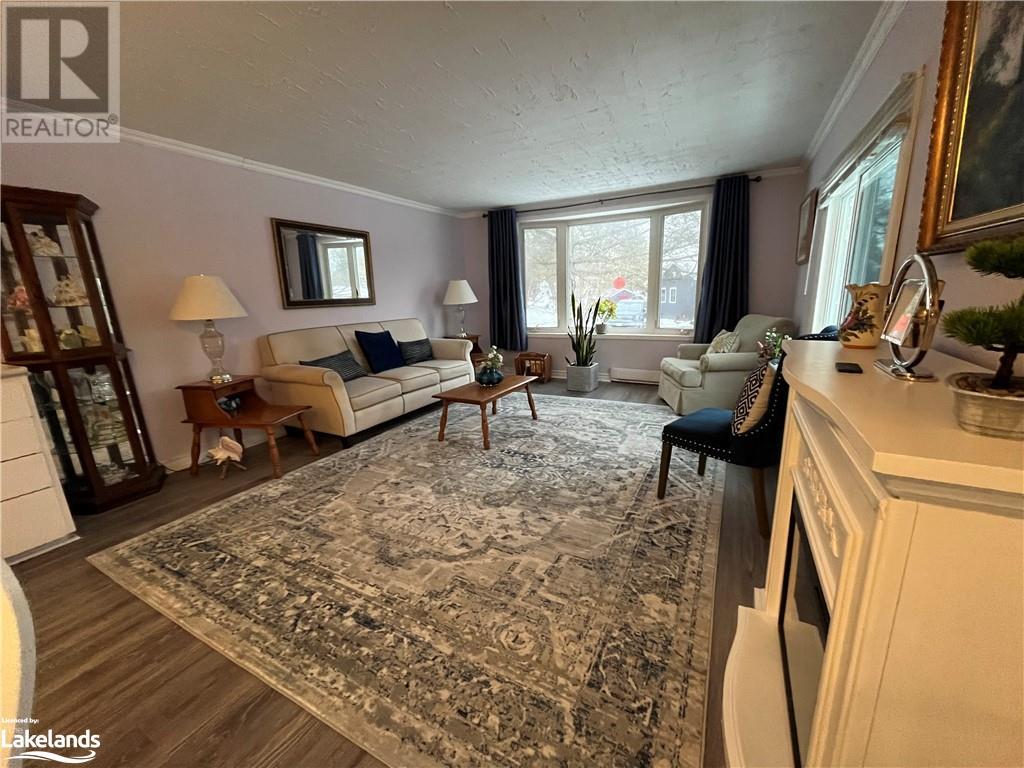 8 Claremont Crescent, Oro-Medonte, Ontario  L3V 0P9 - Photo 9 - 40536040