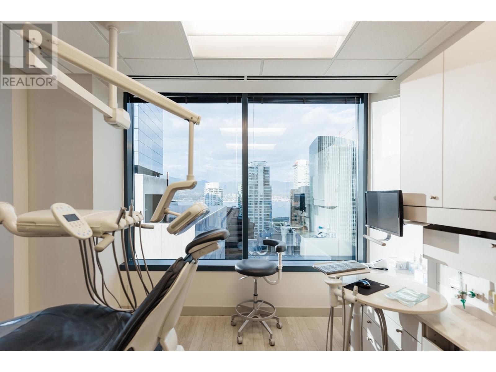 1700 1111 W Georgia Street, Vancouver, British Columbia  V6E 4M3 - Photo 11 - C8057327