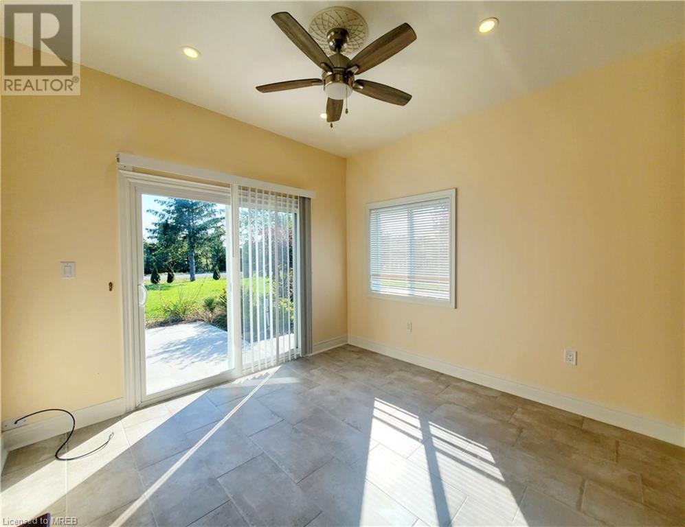 8731 Ridge Road, Niagara Falls, Ontario  L3B 5N7 - Photo 15 - 40537248