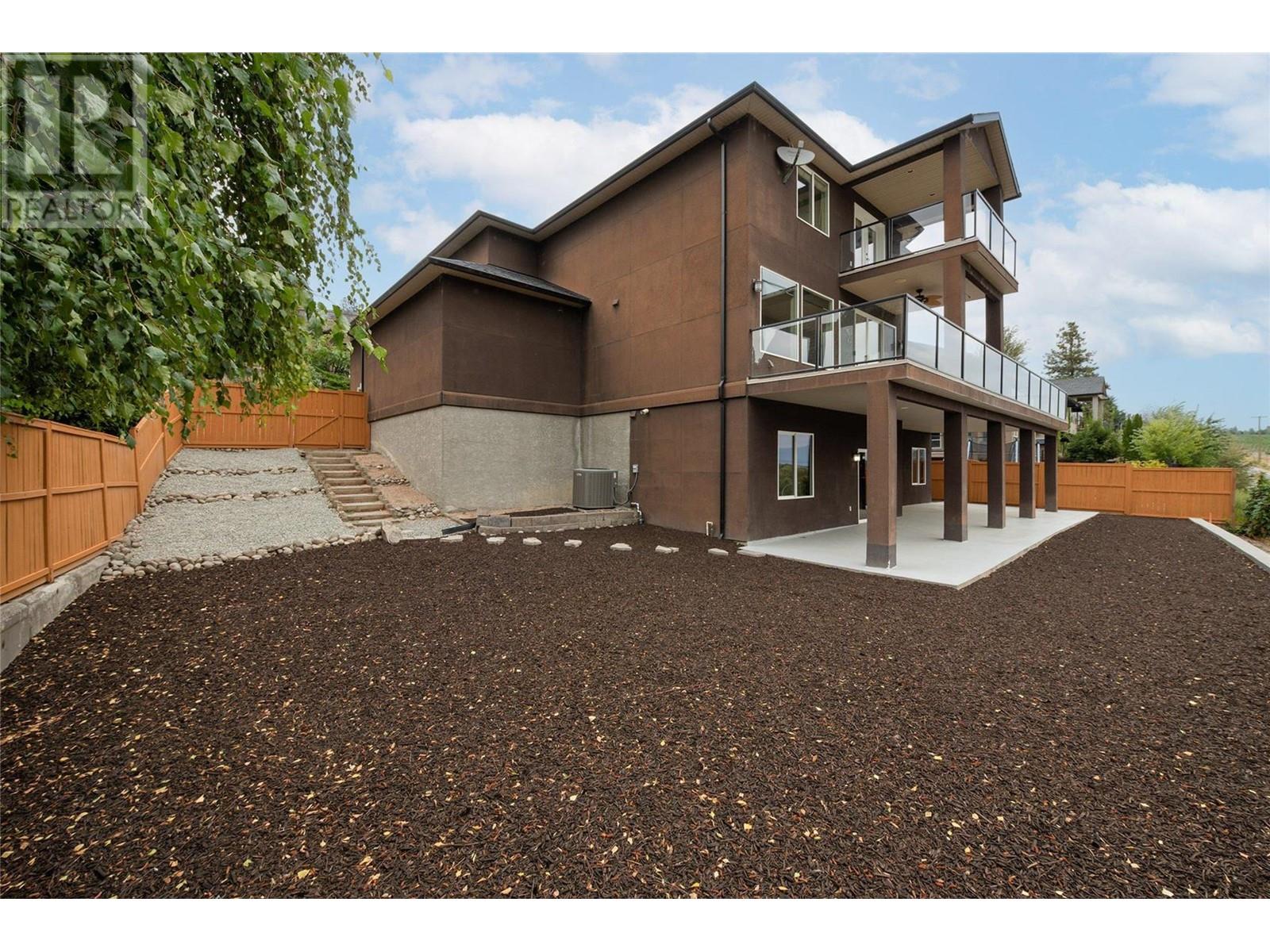 3613 Empire Place West Kelowna