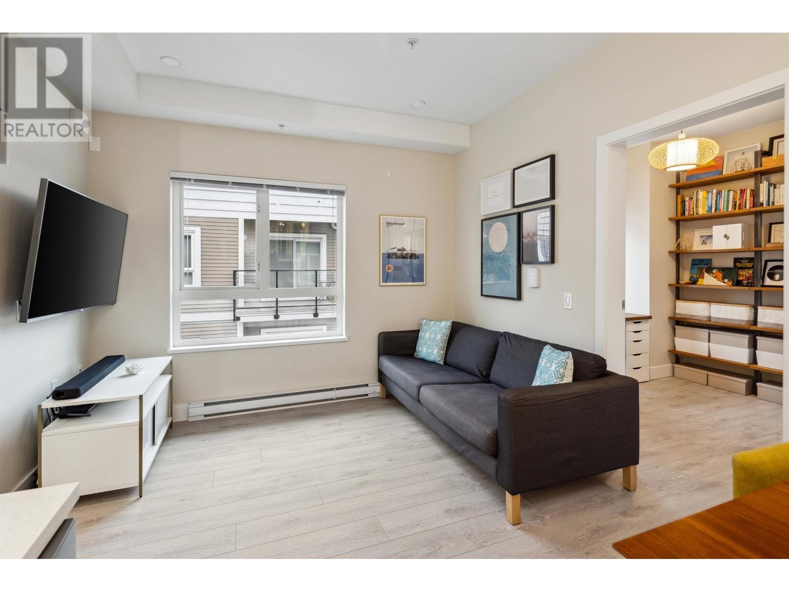 222 4858 SLOCAN STREET Dave Masson Real Estate