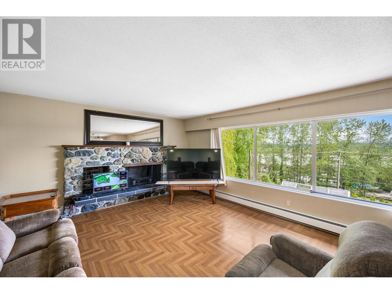 9370 263rd Street, Maple Ridge, British Columbia  V2W 1K3 - Photo 10 - R2845880